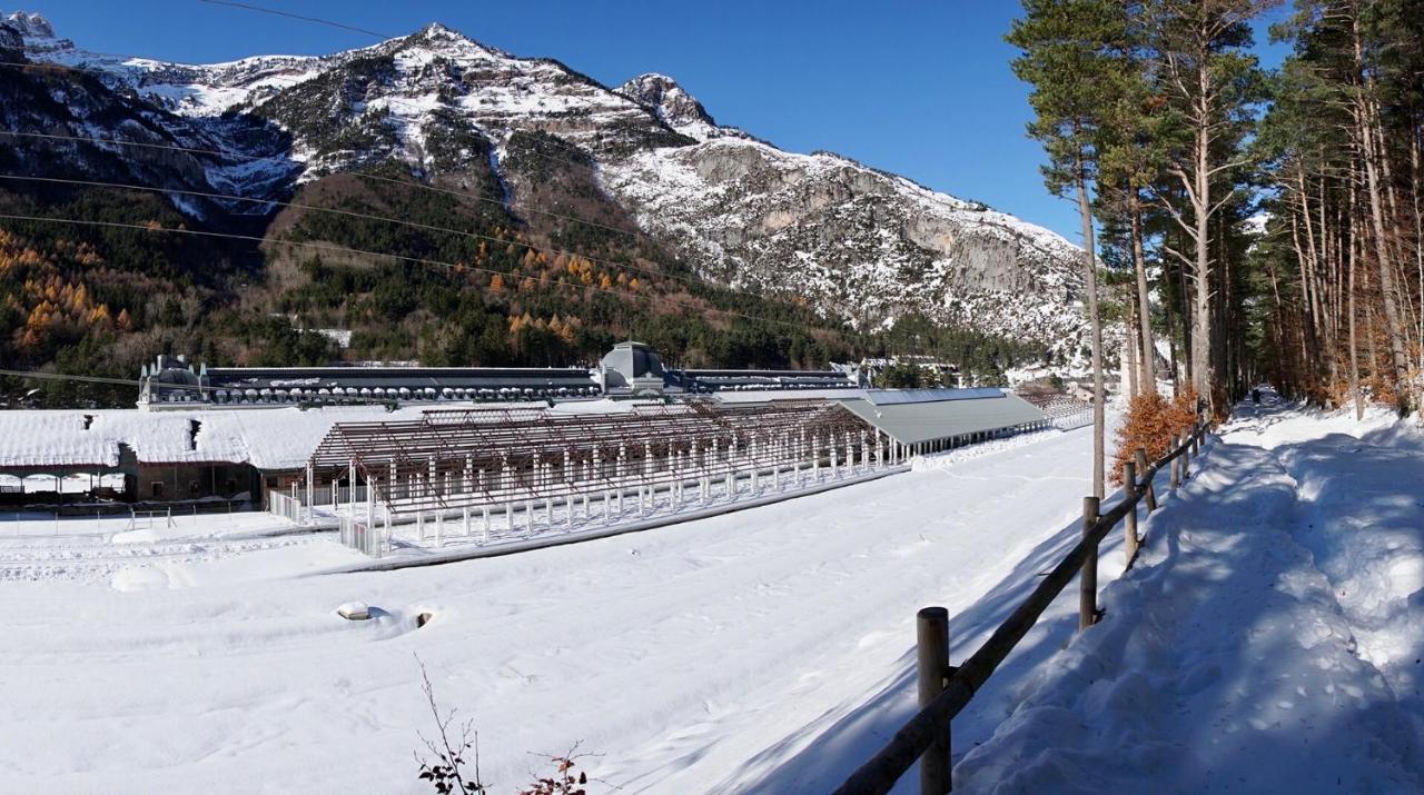 Ferienwohnung El Refugio De La Ardilla, Apartamento Canfranc-Estacion Exterior foto